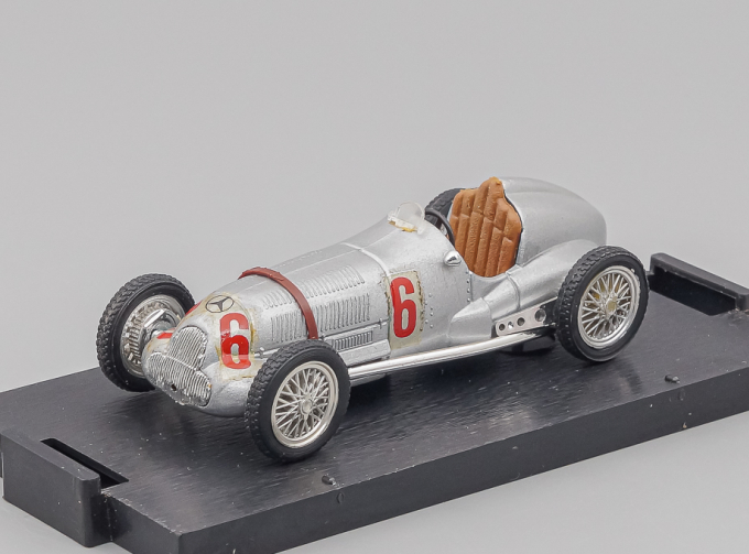 MERCEDES-BENZ W125 #6 (1937), silver
