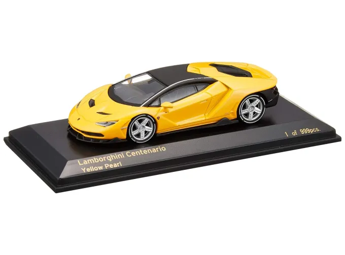 LAMBORGHIN Centenario, yellow pearl