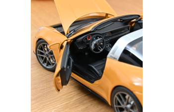 PORSCHE 911 Targa 4 GTS (992.2) (2025), Bahama Yellow