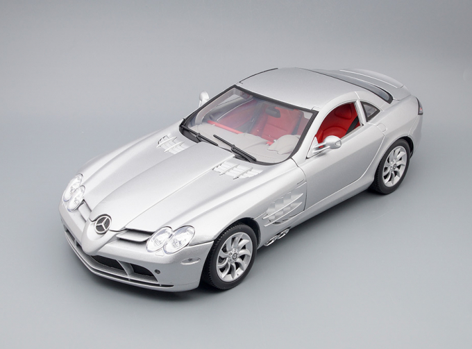 MERCEDES-BENZ SLR McLaren, silver