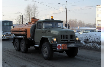 Топливозаправщик ЗИL 131 АЦ-4.0, хаки / оранжевый