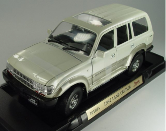 TOYOTA Land Cruiser (1992), Road Signature 1:18, белый