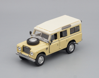 LAND ROVER Series III 109, beige