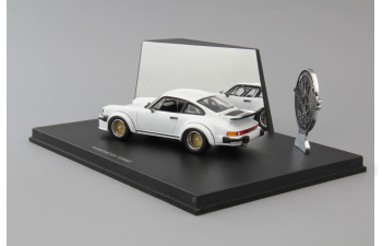 PORSCHE 934 Turbo, white