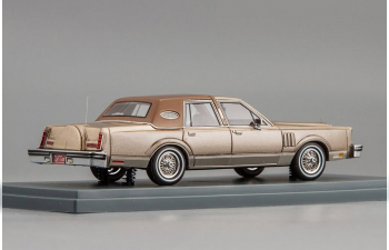 LINCOLN Mark VI Sedan (1979), beige over grey