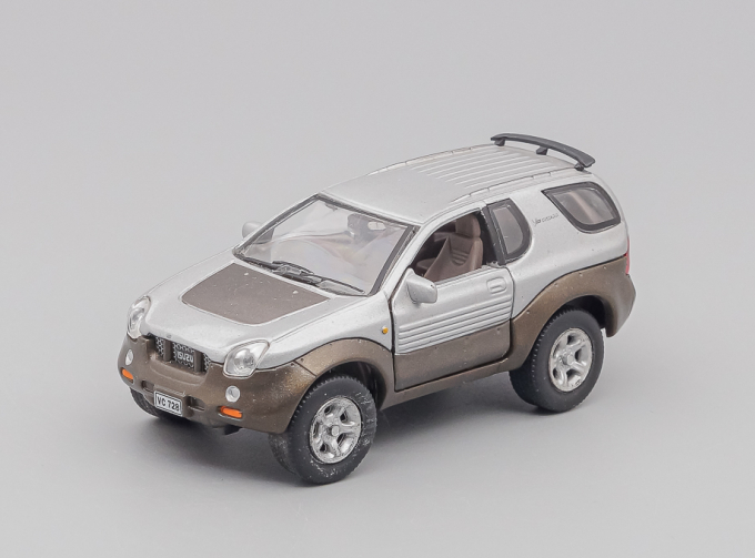 ISUZU V-Cross, silver