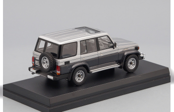 TOYOTA Land Cruiser 70 5-dr (1990), silver / blue