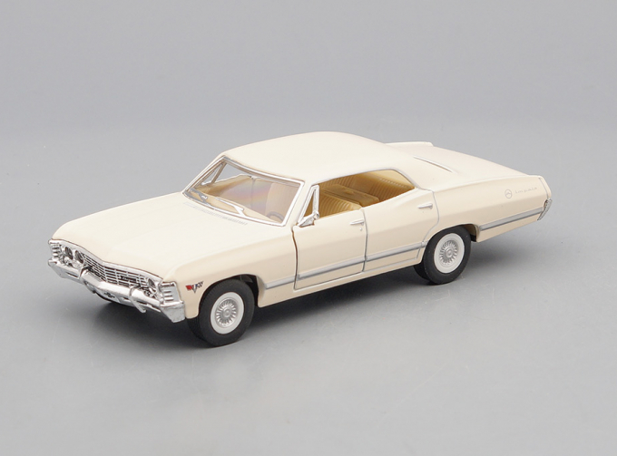 CHEVROLET Impala (1967), beige