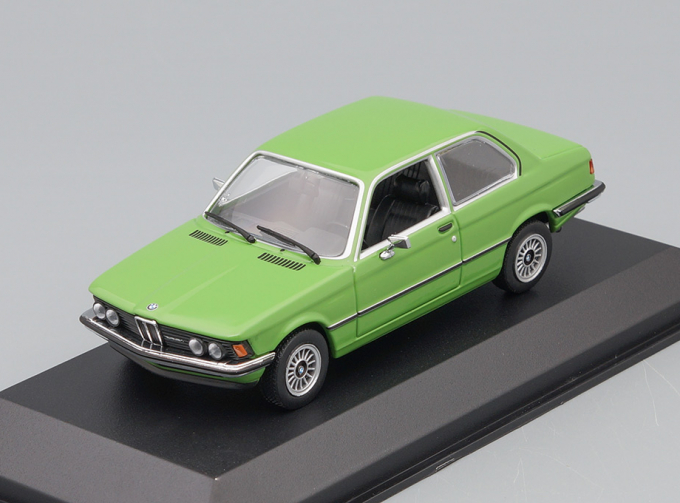 BMW 323I (1975), green
