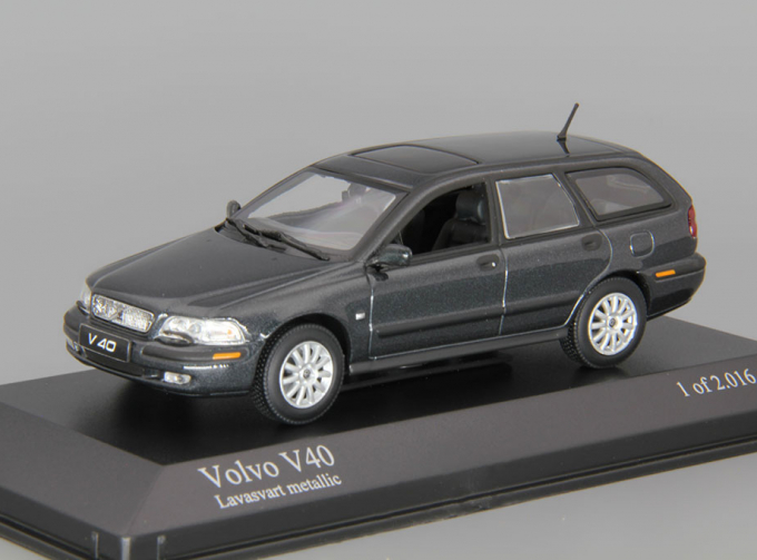 VOLVO V40 (2000), black metallic