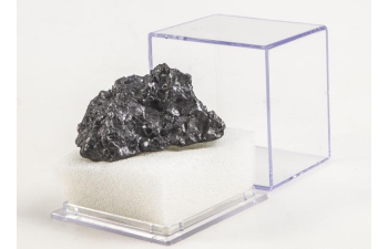 Выпуск №25. Камни и минералы. Тайны недр, Ильменит