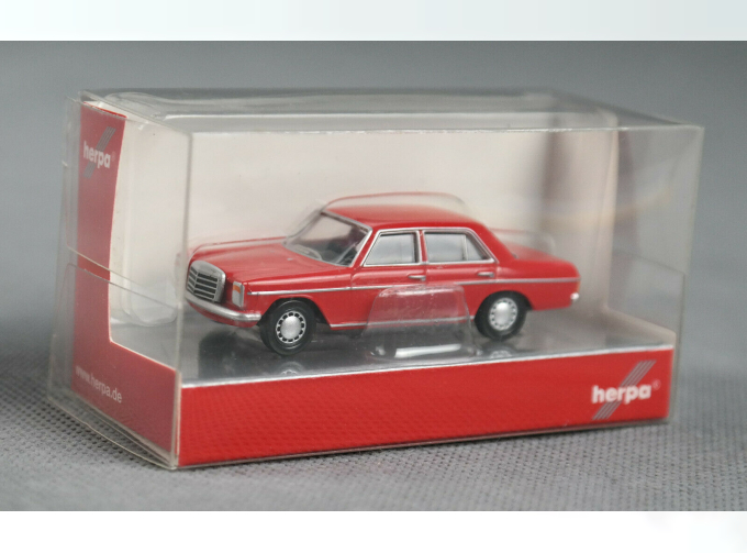 Mercedes-Benz 240 D/8 Blazing Red