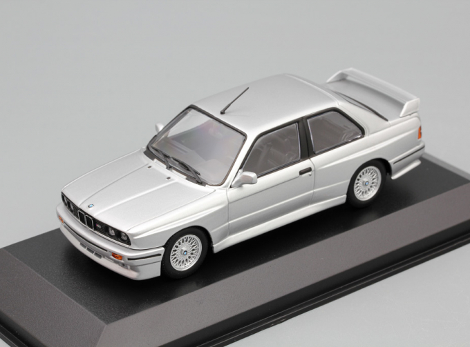 BMW M3 (E30) - 1987 - SILVER METALLIC