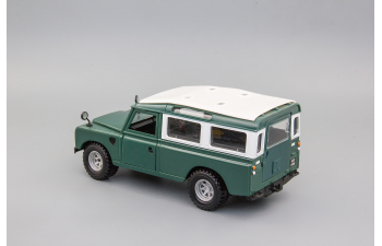 LAND ROVER 109, green/white