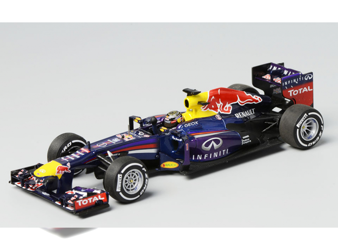 INFINITI Red Bull Racing RB9 S. Vettel Winner Indian GP Formula One World Champion (2013), purple / black