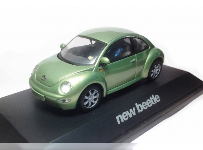 VOLKSWAGEN New Beetle, green