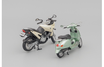 Набор из 2 моделей мотоциклов