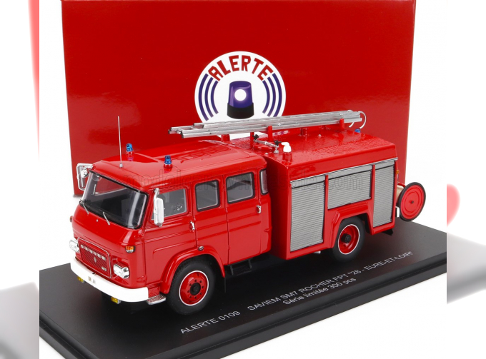 SAVIEM Sm7 Double Cabine Tanker Truck Sapeurs Pompiers Rocher Fpt 28 Eure-et-loir (1976), Red