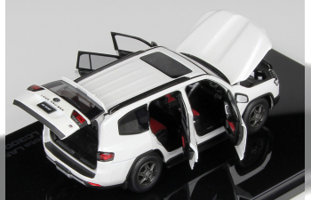 TOYOTA Land Cruiser LC300 GR Sport, white