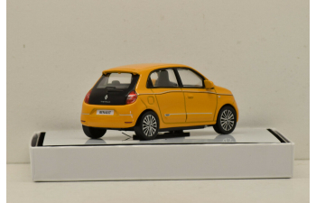 Renault Twingo желтый