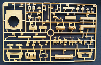 Сборная модель CRUSIER TANK Mk.II/IIA/IIA CS British crusier tank A 10 Mk.I/IA/IA/ CS (3in1)