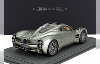 PAGANI Utopia (2022) - Con Vetrina - With Showcase, Verde Pampa - Green