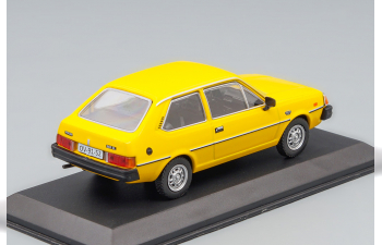 VOLVO 343 - Legendarni Automobily Minule Ery