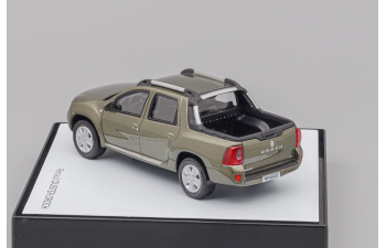 RENAULT Duster Oroch (2015), dark green-metallic