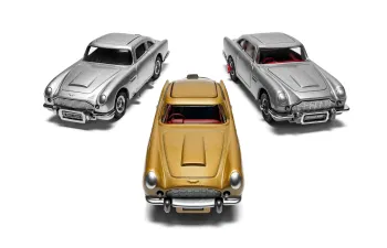 Набор из трех моделей ASTON MARTIN JAMES BOND - Db5 classic collection (1965)