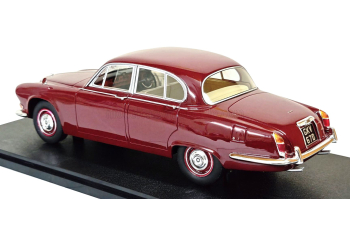 JAGUAR 420 (1967), red