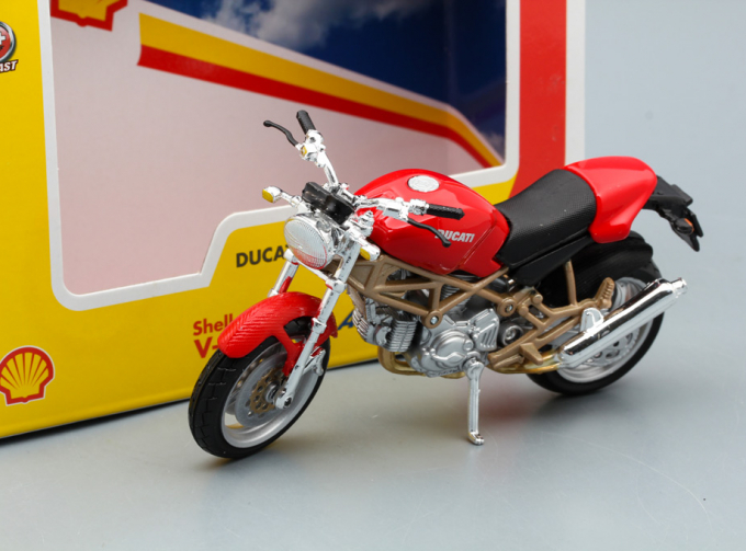 DUCATI Monster 900