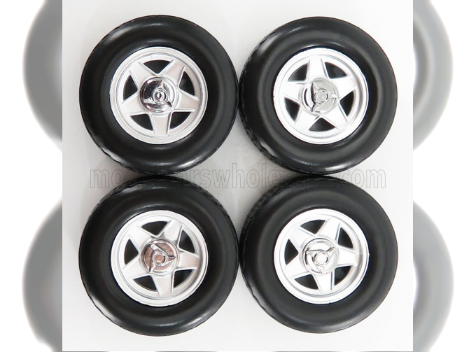 ACCESSORIES FERRARI 512bb -365gt4/bb - 4x Wheels And Tyre Set (1973), Black