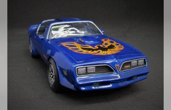 Сборная модель PONTIAC Firebird T/A (2T) 1977