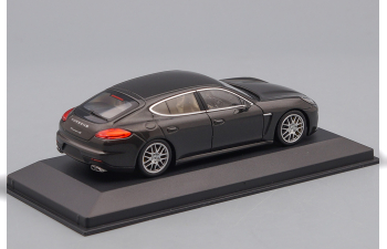 PORSCHE Panamera 4S 2ND, dark brown