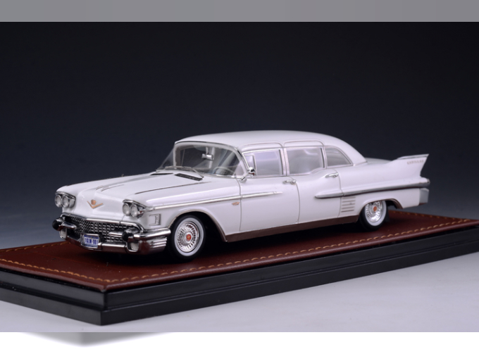 CADILLAC Fleetwood 75 Limousine 1958 White