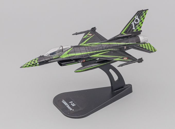 Самолет F16 ADF 1000 Hours