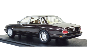JAGUAR XJ6 SOVEREIGN (X300) (1995), dark red