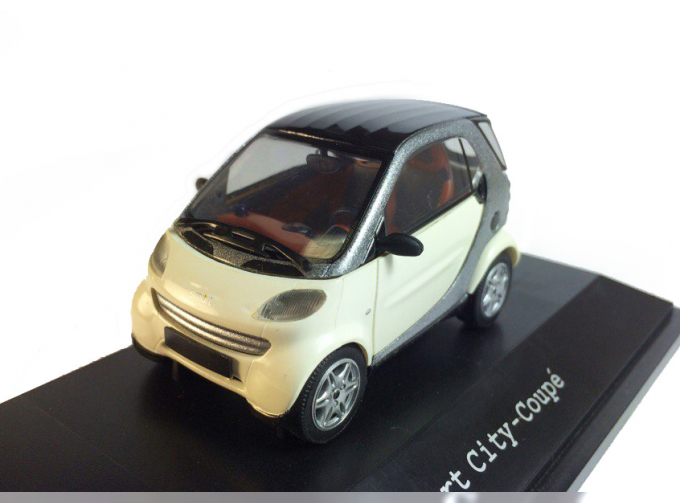 SMART City-Coupe, cream / silver