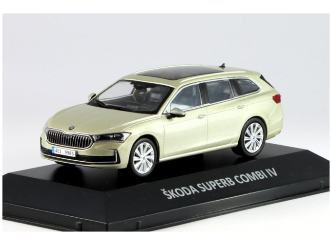 SKODA Superb Combi IV (2024), light green