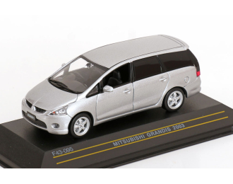 MITSUBISHI Grandis (2003), silver