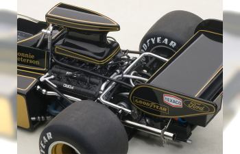 Lotus 72 E #2 1973 Peterson