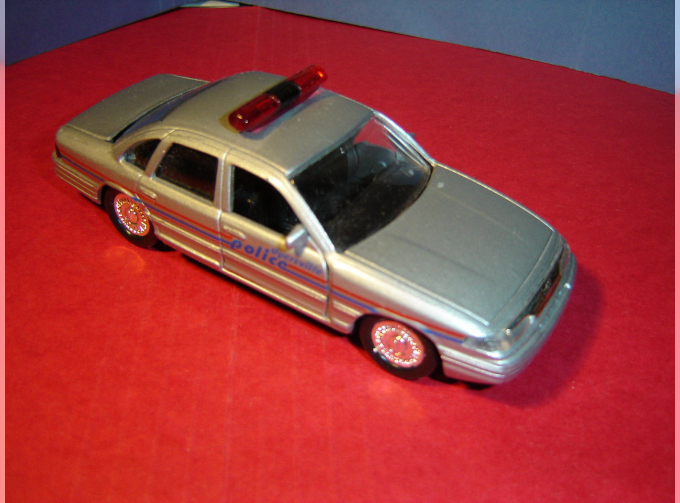 FORD Crown Victoria (1996) dyersville police 911, серебристый