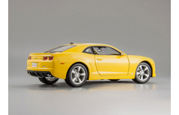 CHEVROLET Camaro SS RS (2010), yellow