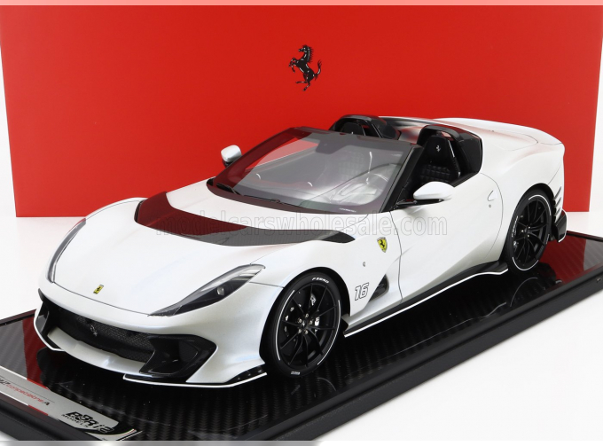 FERRARI 812 Competizione A Spider №16 Personal Car Charles Leclerc (2022) - Con Vetrina - With Showcase, Bianco Onda Marina - Matt White