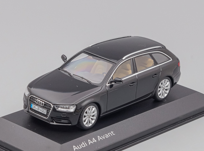 AUDI A4 Avant (2012), phantom black