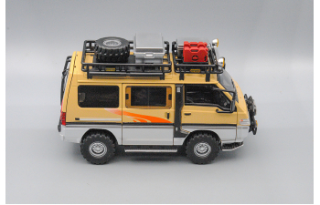 MITSUBISHI Delica, бежевый, 18 см.