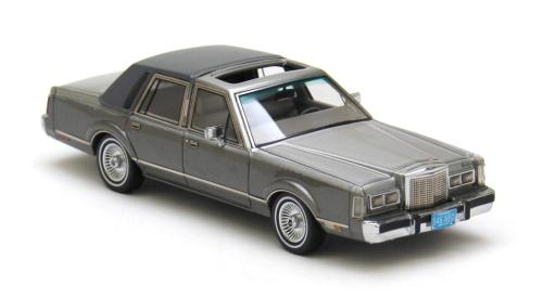 LINCOLN Towncar (1986), grey over dark grey