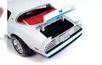 PONTIAC Firebird Formula Cameo (1977), white