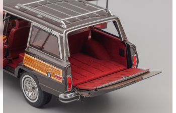 JEEP Grand Wagoneer, brown