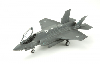 Сборная модель Lockheed Martin F-35A Lightning II Fighter JASDF